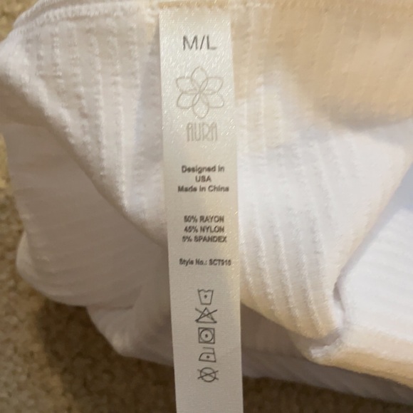 Two Aura tank tops | Size:M/L | Black and White | - Picture 3 of 4